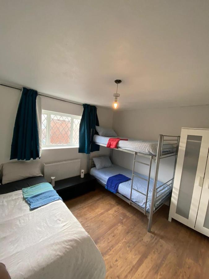 Private Room In London Exterior photo